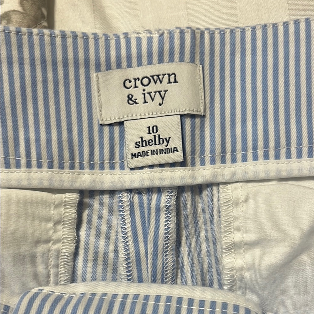 Crown & Ivy Blue High Waist Scalloped Shorts - Picture 2 of 4
